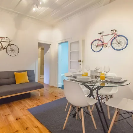 Duque's Cozy Retreat @ Historical Lisboa