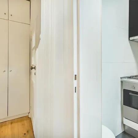 Duque's Cozy Retreat @ Historical Lisboa